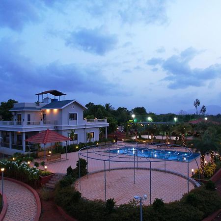 Ekostay Gold Palm Estate I Cricket Turf I Rain Dance I 2 Acre Property Карджат Экстерьер фото