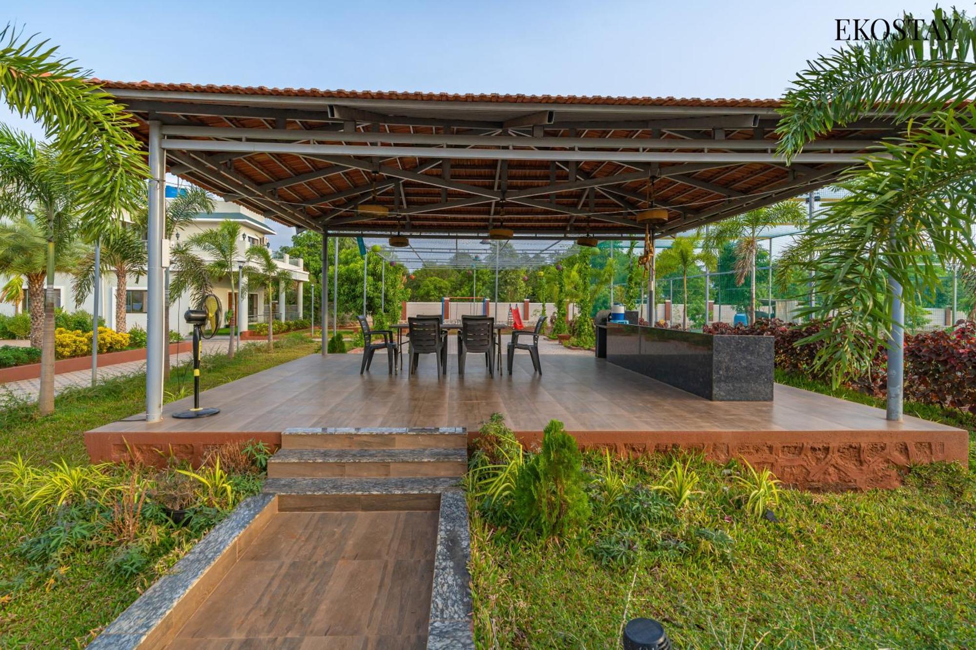 Ekostay Gold Palm Estate I Cricket Turf I Rain Dance I 2 Acre Property Карджат Экстерьер фото